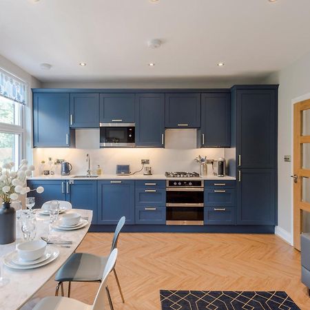 Stunning 3 Bed Duplex Apartment In The Heart Of West Hampstead Londra Esterno foto