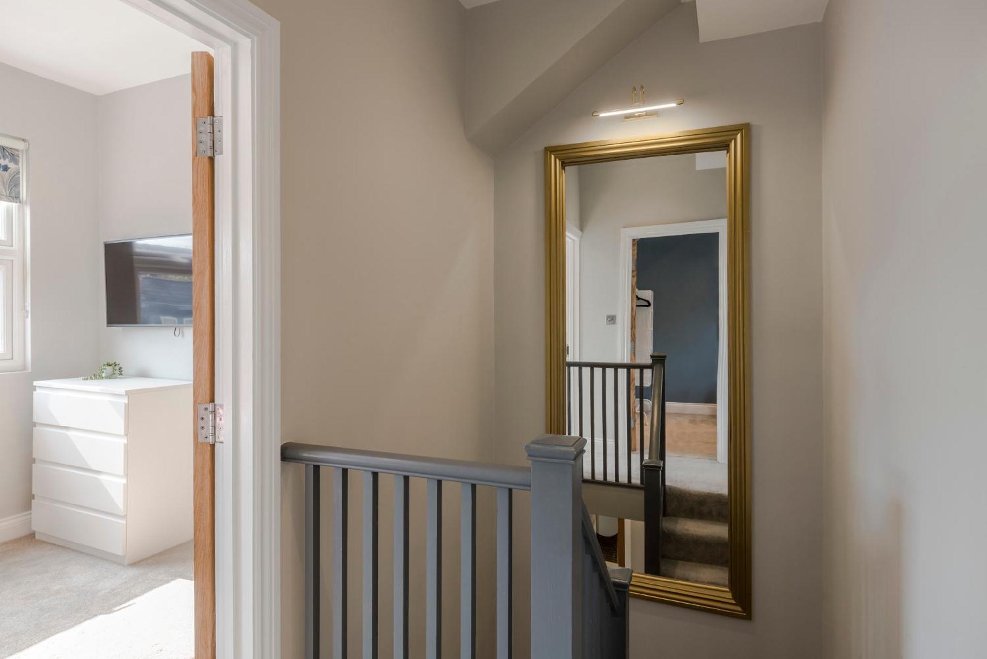 Stunning 3 Bed Duplex Apartment In The Heart Of West Hampstead Londra Esterno foto