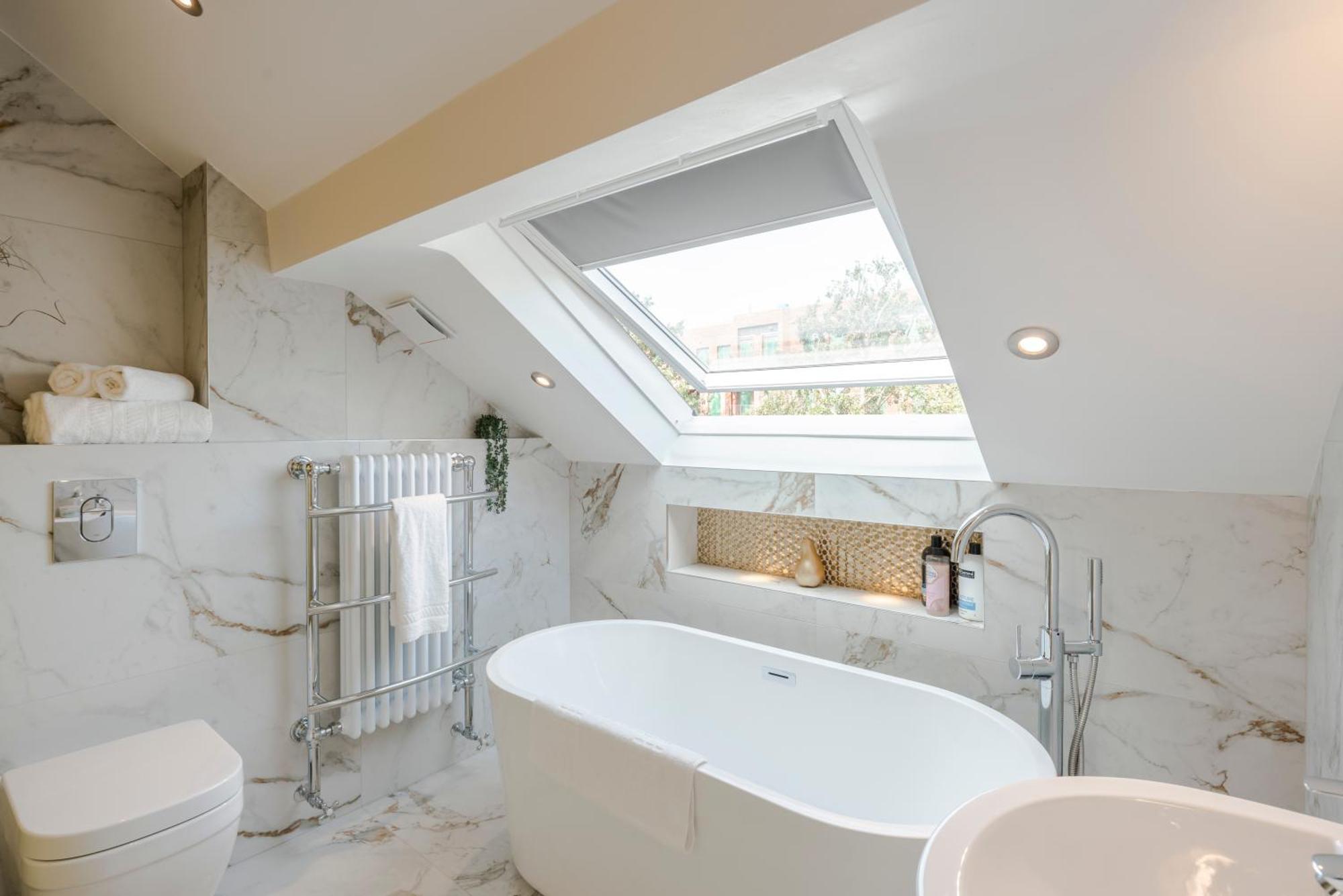 Stunning 3 Bed Duplex Apartment In The Heart Of West Hampstead Londra Esterno foto
