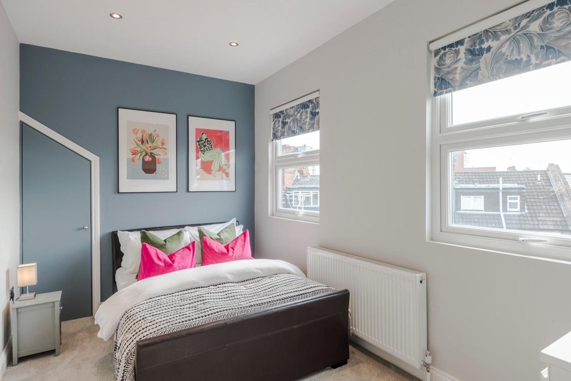 Stunning 3 Bed Duplex Apartment In The Heart Of West Hampstead Londra Esterno foto
